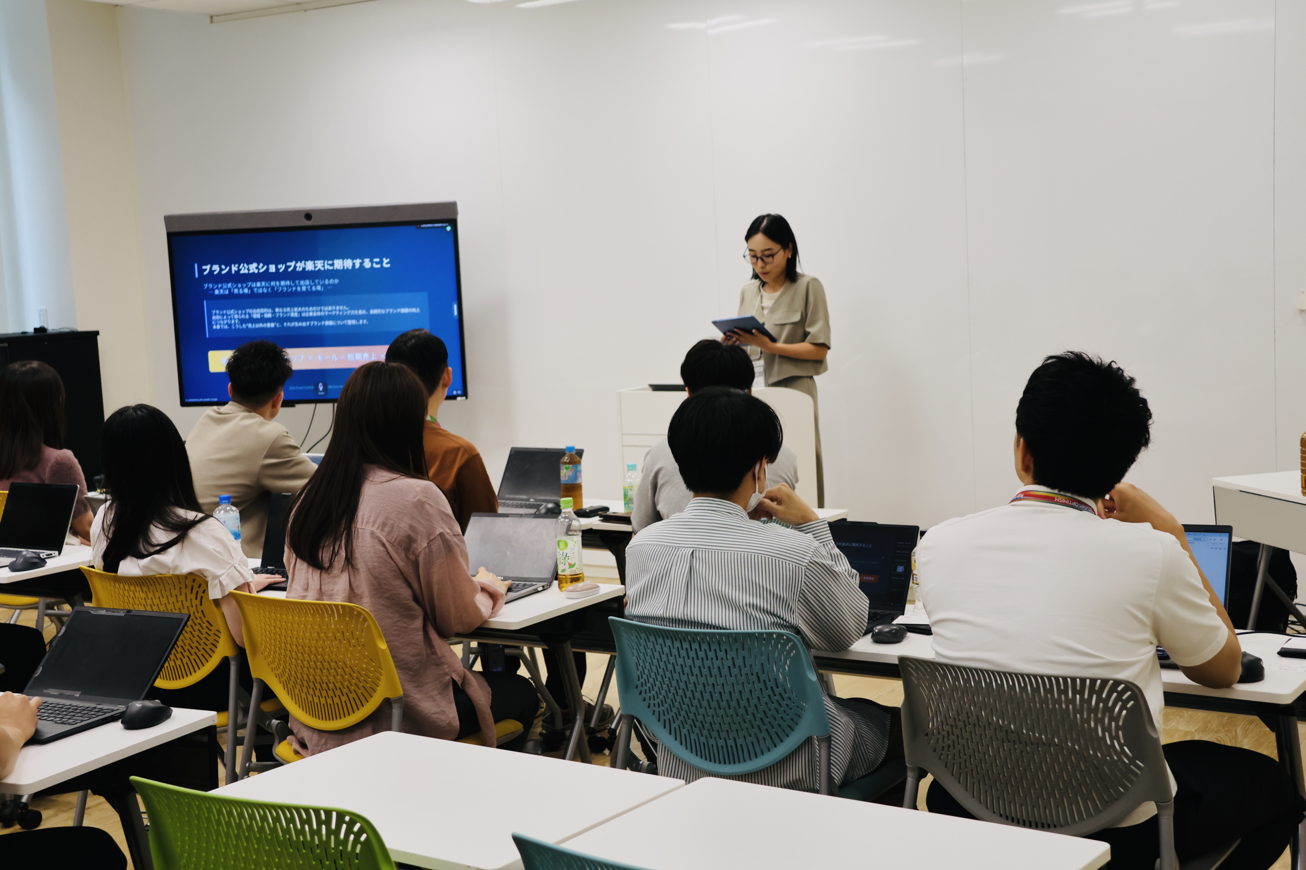 【勉強会レポート】「大手のEC支援は、提案営業ではない。」ワンプルーフが社内勉強会で明かす、超実践的“社内攻略”の裏側。
