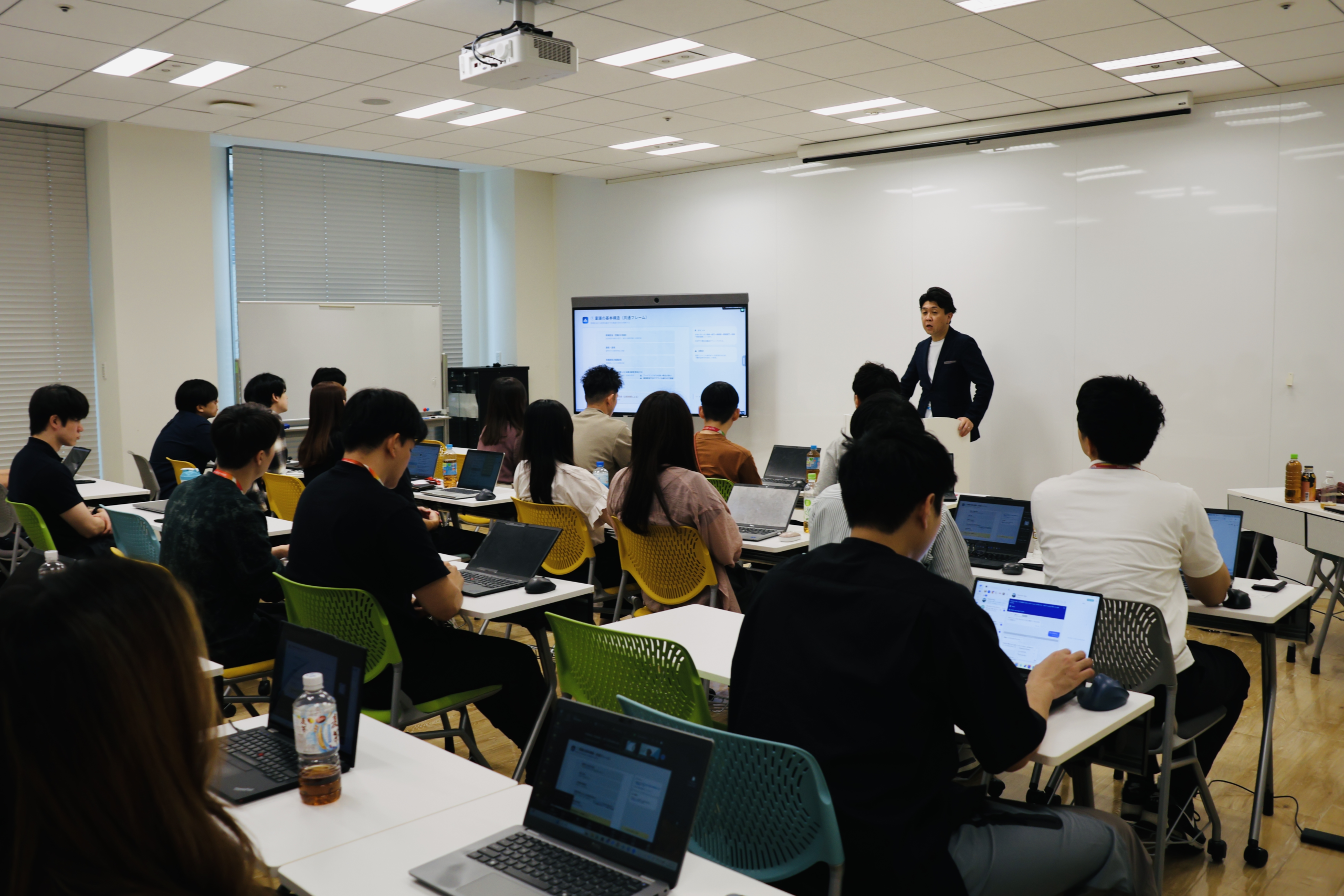 【勉強会レポート】「大手のEC支援は、提案営業ではない。」ワンプルーフが社内勉強会で明かす、超実践的“社内攻略”の裏側。